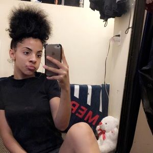 Meet your Posher, Jazmine